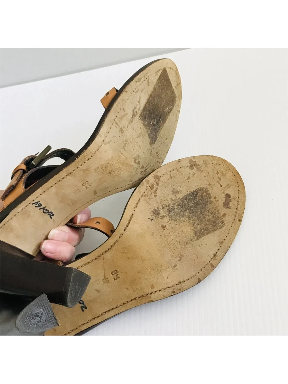 Donald J Pliner Tan Naomy Mule Heels Size 8.5 Buckle Leather Slip On Shoes